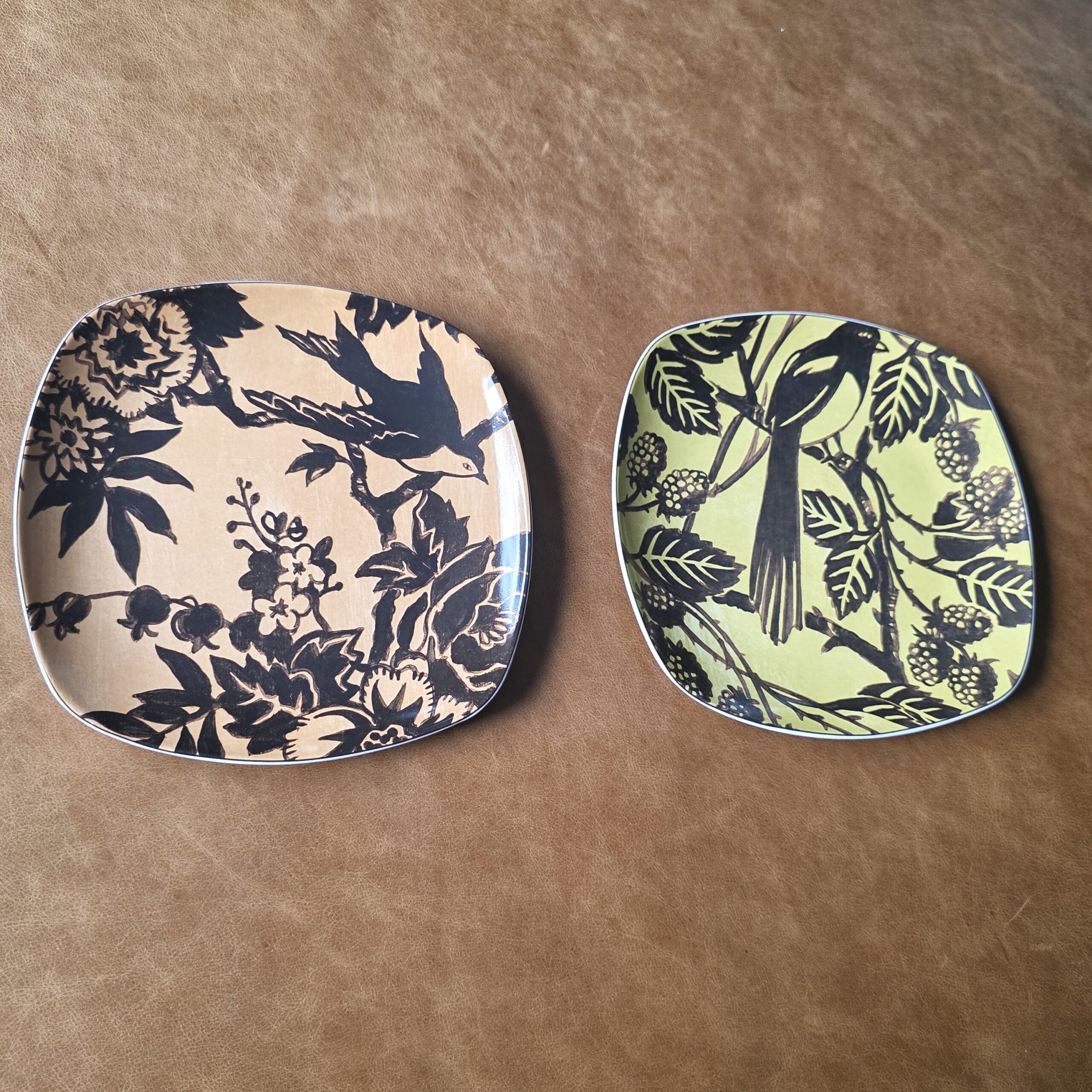 Oneida Song Bird Dinner Plates